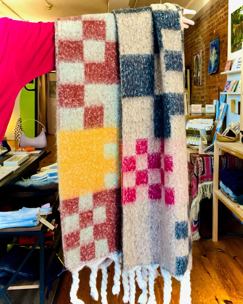 Checkerboard Blanket Scarf - Hyperbole