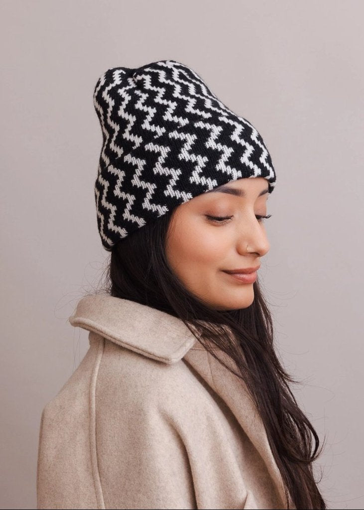 ZigZag Beanie - Black - Hyperbole